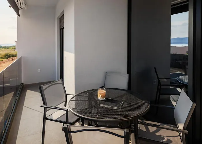 Gizella Apartament *