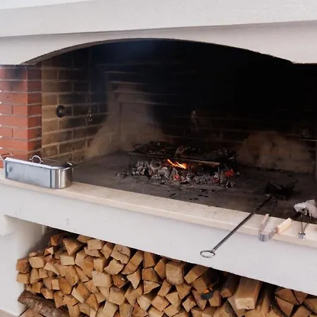 Gizella * Sveti Filip i Jakov